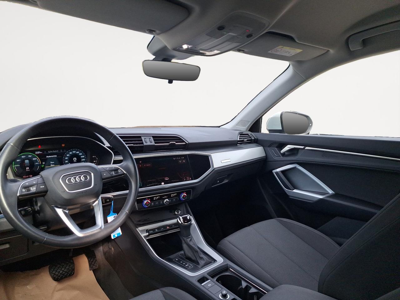 Audi Q3 45 1.4 tfsi e Business s-tronic