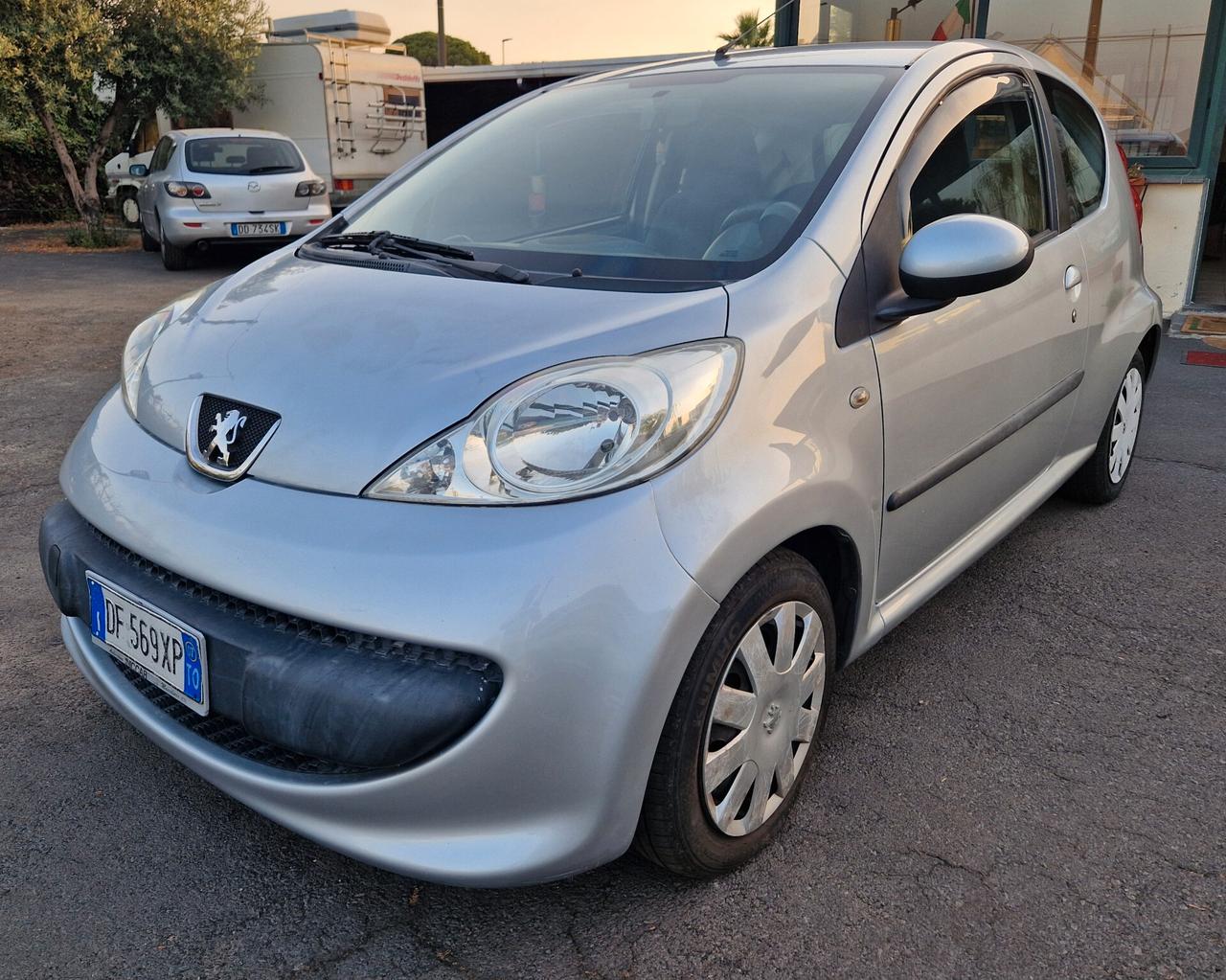 Peugeot 107 1.0 68CV 3p. Plaisir