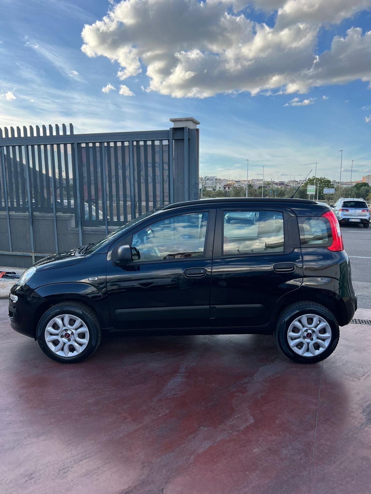 Fiat Panda 0.9 TwinAir Turbo Natural Power Lounge