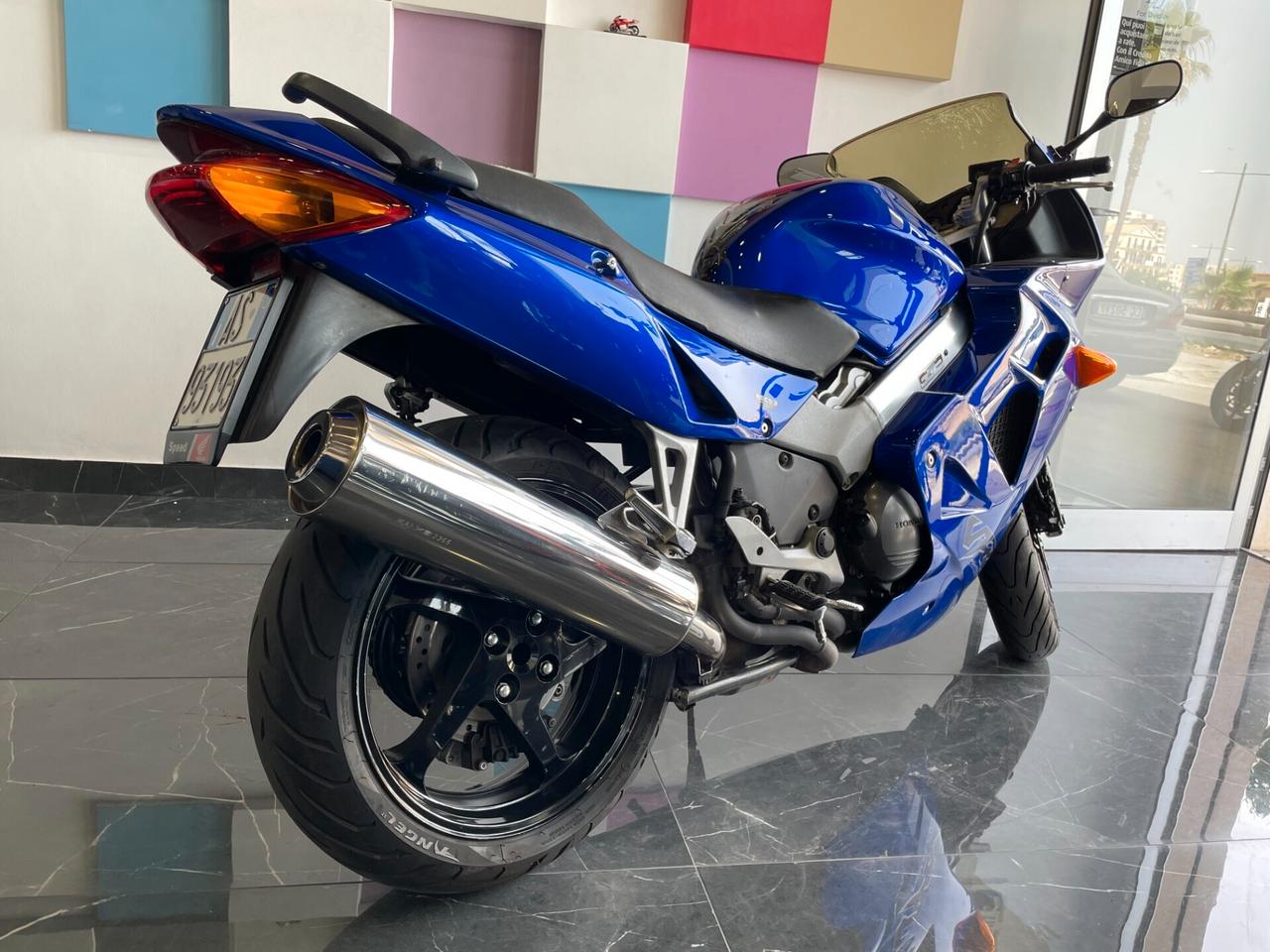 Honda VFR 800