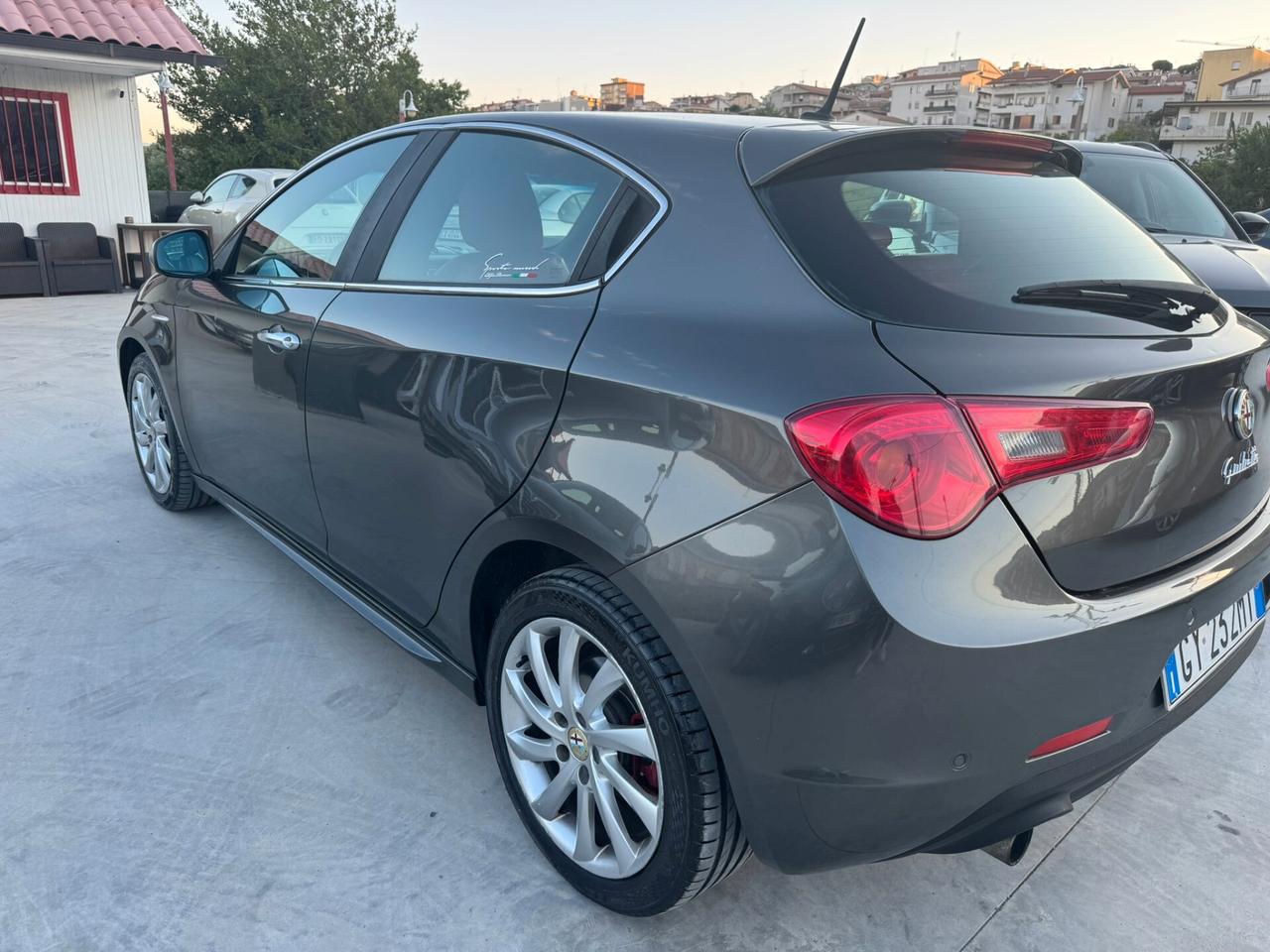 Alfa Romeo Giulietta 1.6 JTDm-2 105 CV Exclusive