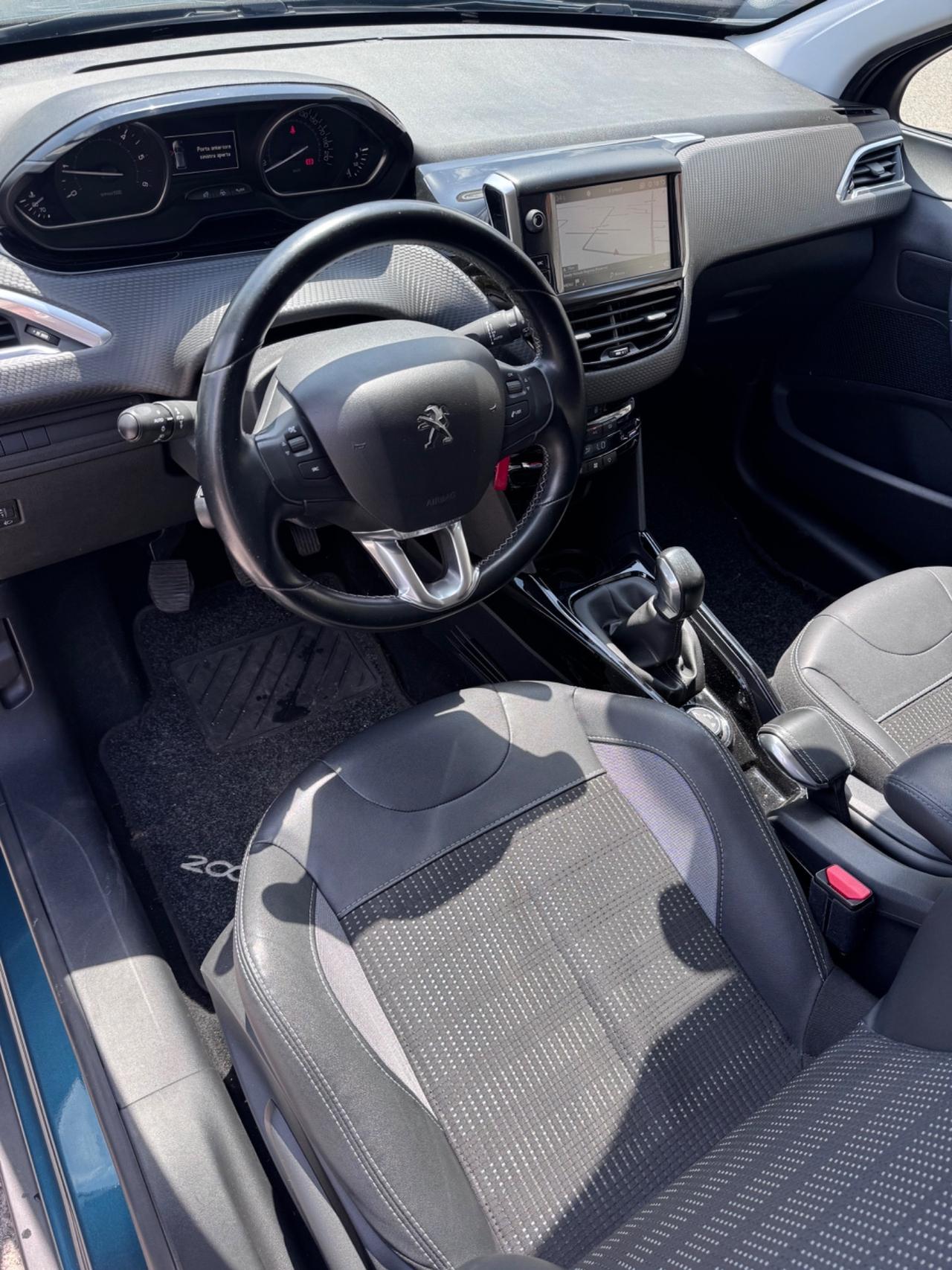 Peugeot 2008 BlueHDi 100 Allure