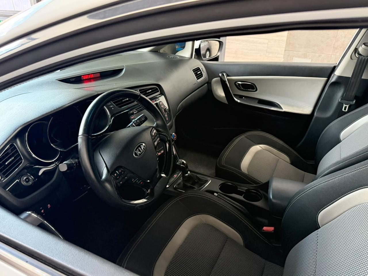 Kia Ceed cee'd 1.6 CRDi 128 CV SW Stop&Go high tech