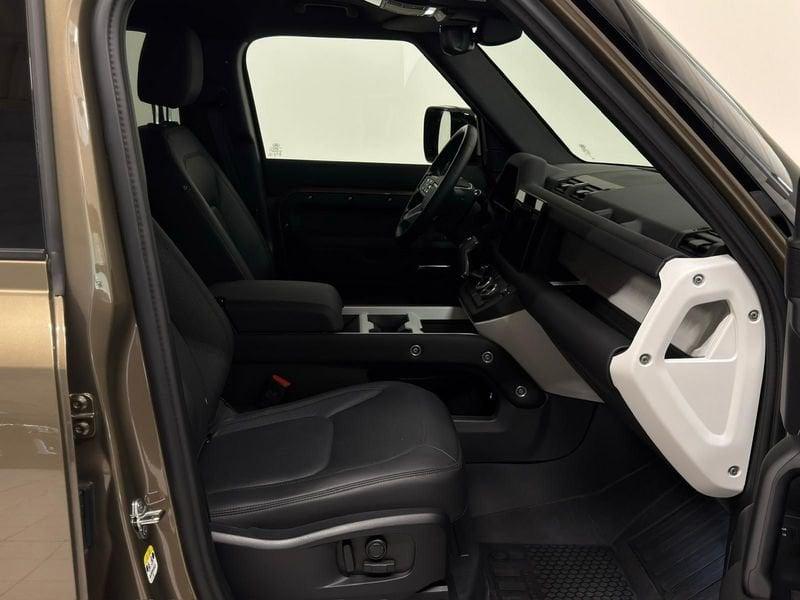 Land Rover Defender 3.0D 200cv X-Dynamic SE | AUTOCARRO N1 | PEDANE