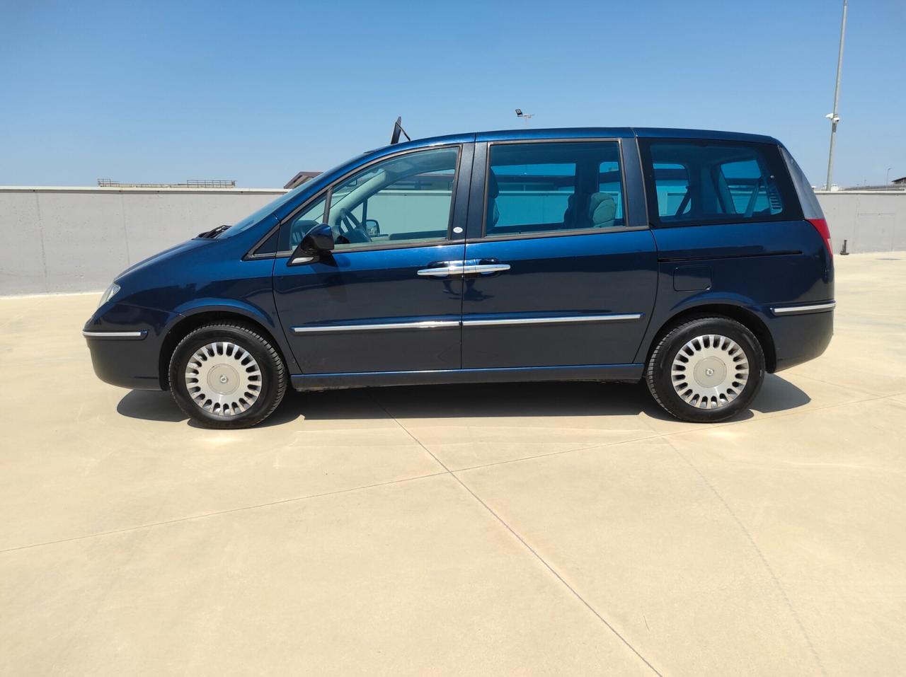 Lancia Phedra 2.2 JTD - 128cv 7 POSTI