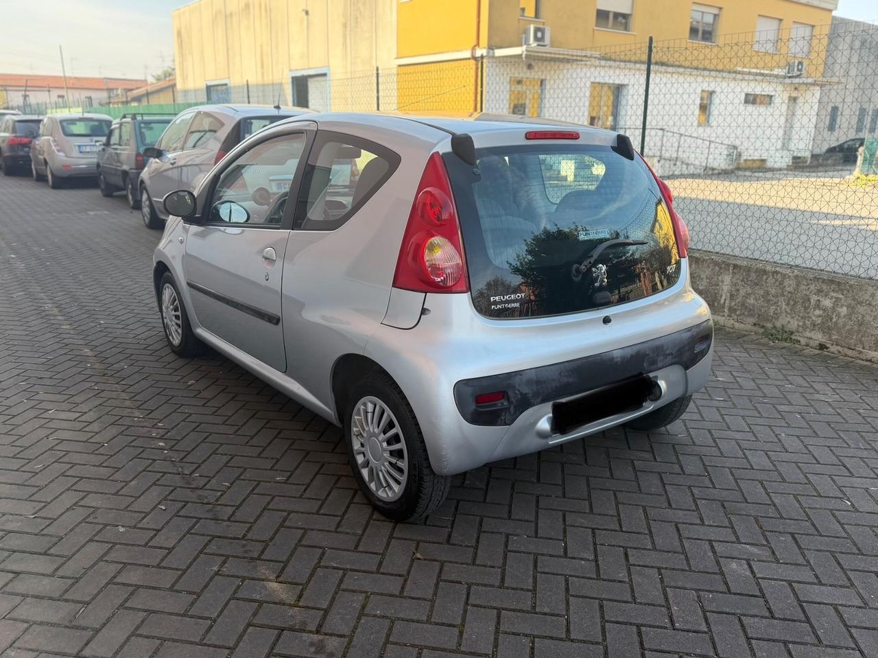 Peugeot 107 1.0 68CV 3p. Sweet Years