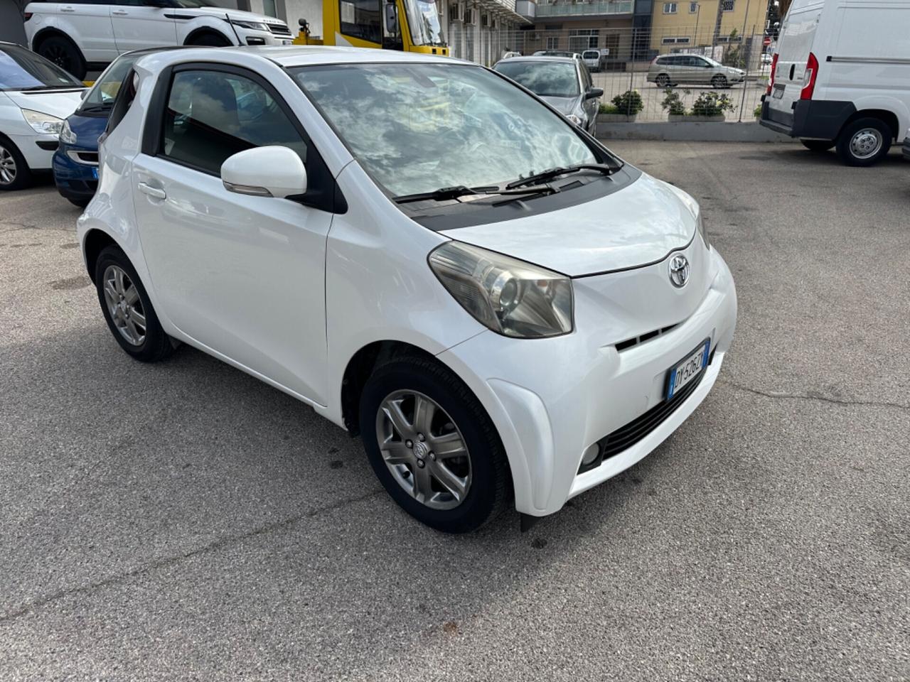 Toyota iQ 1.0 Sol