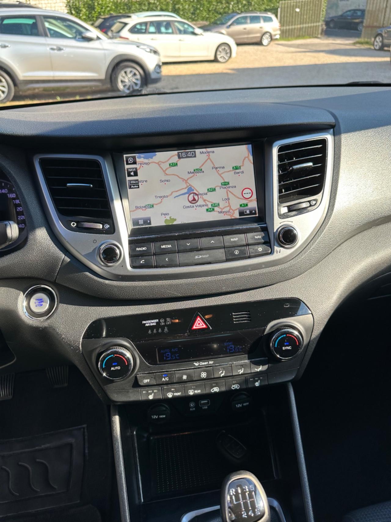Hyundai TUCSON 1.7 CRDi XPOSSIBILE UNICOPR