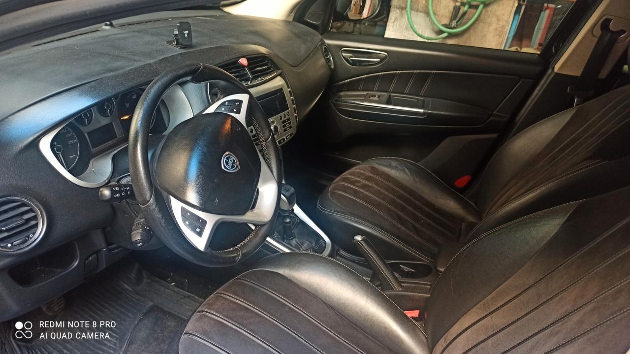 Lancia Delta 1.6 MJT DPF Argento