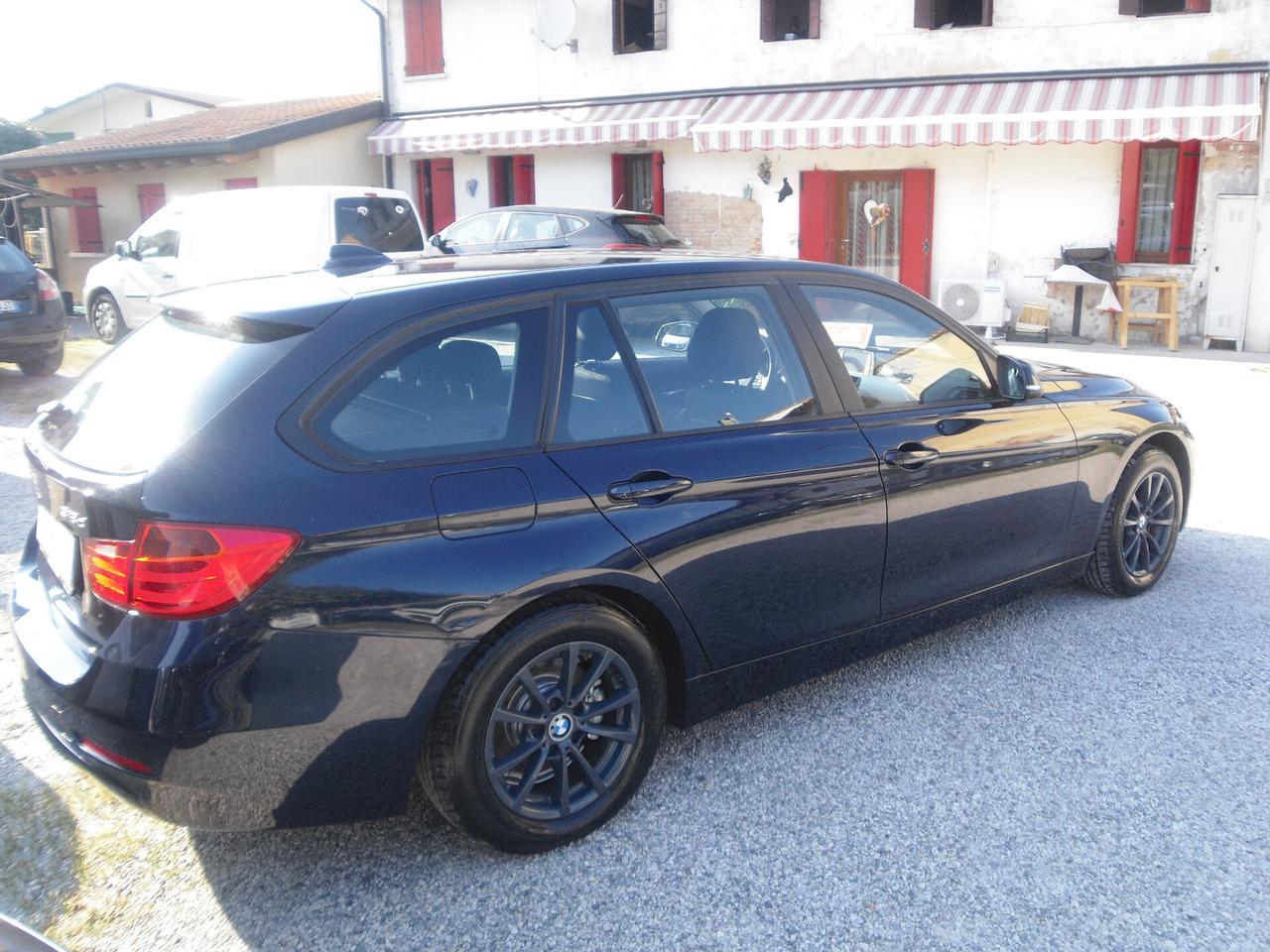 Bmw 318 318d xDrive Luxury touring 143cv