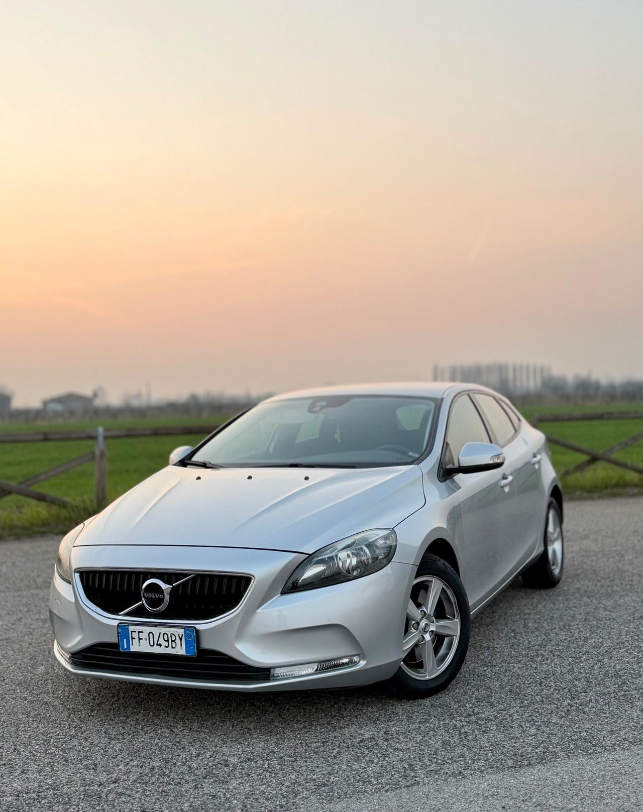 Volvo V40 D2 Geartronic Kinetic N1