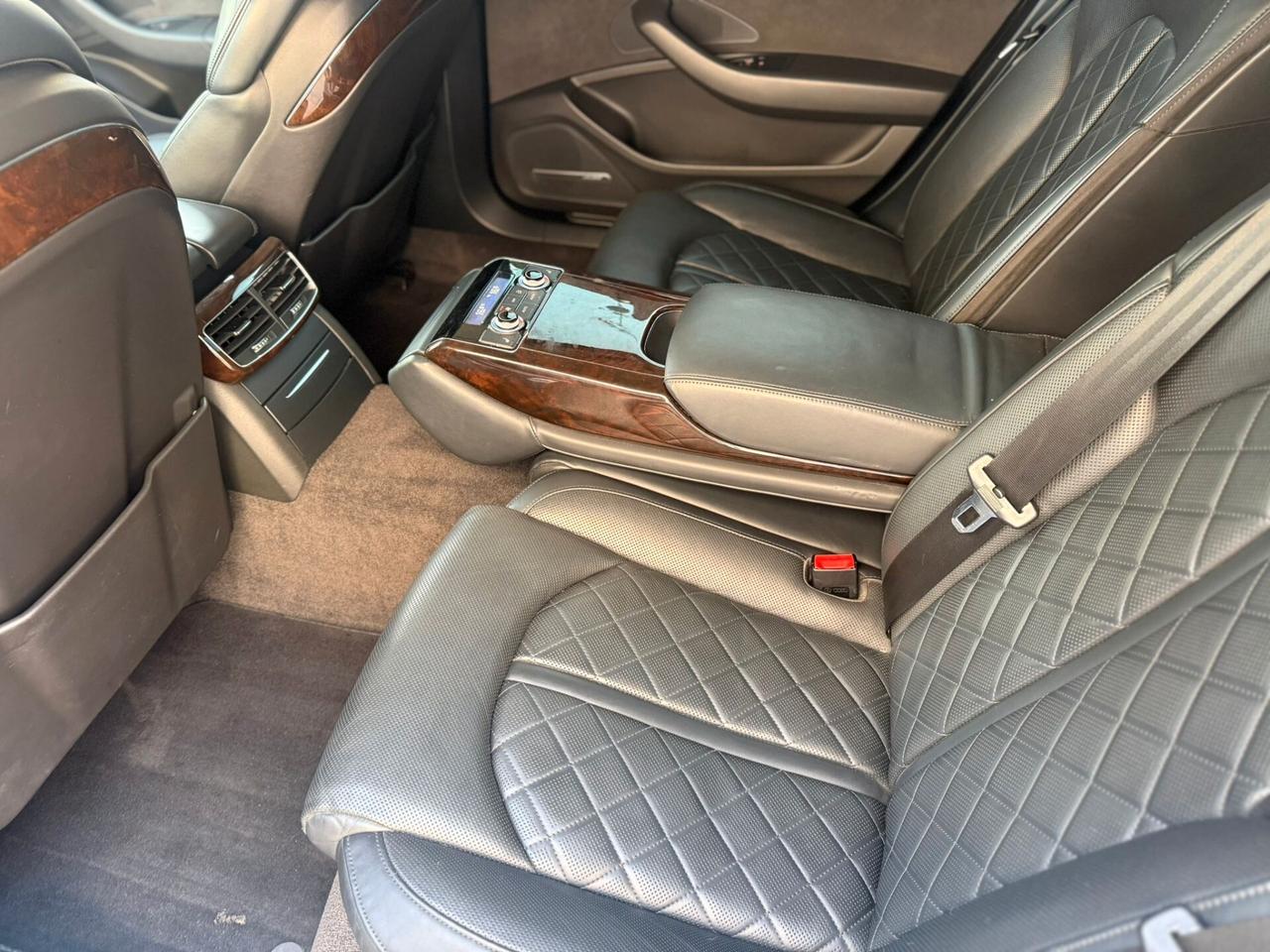 Audi A8 L 4.2 V8 TDI 2015 12 MESI DI GARANZIA
