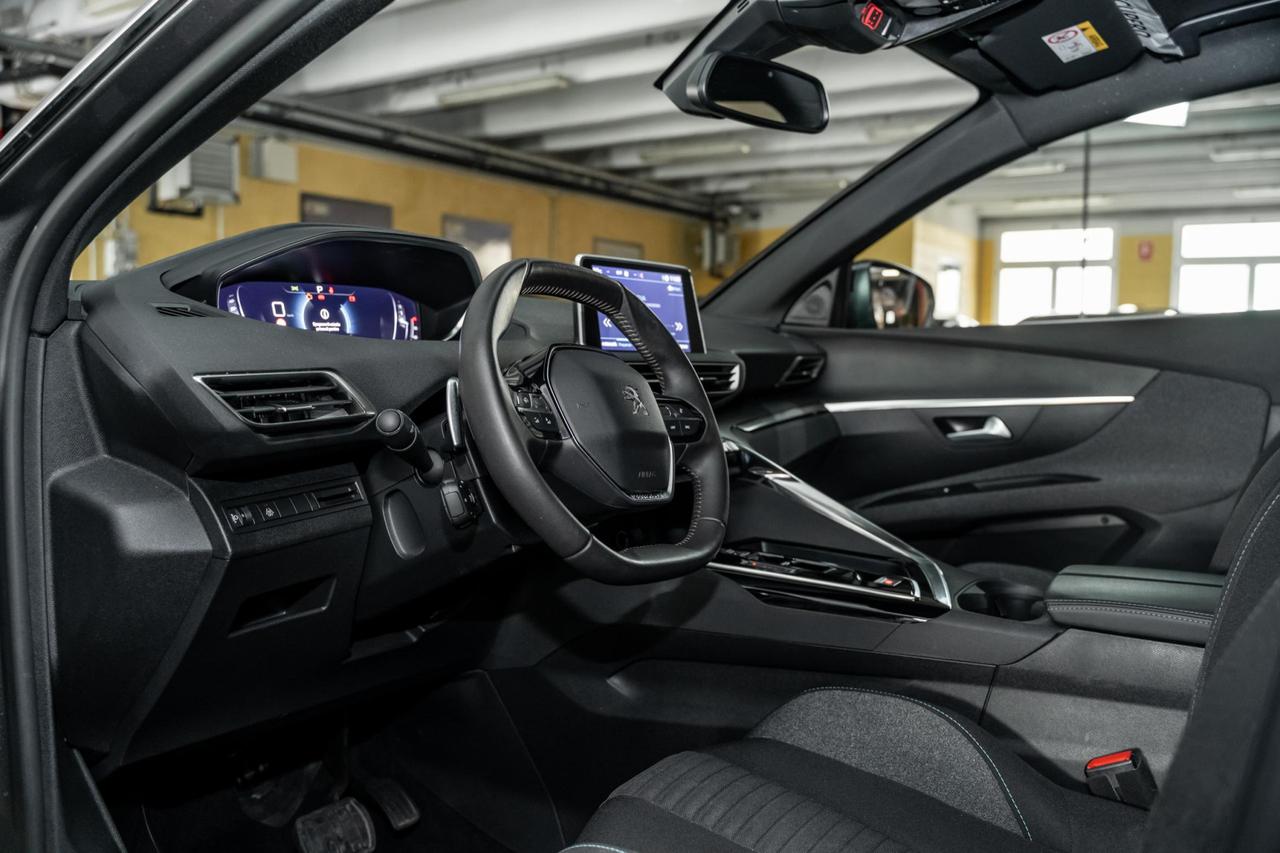 Peugeot 3008 1.5 bluehdi Active Pack s&s 130cv eat8