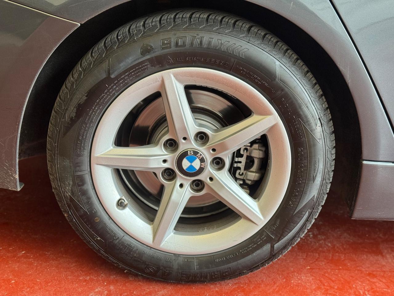 Bmw 116 116d 5p. Advantage