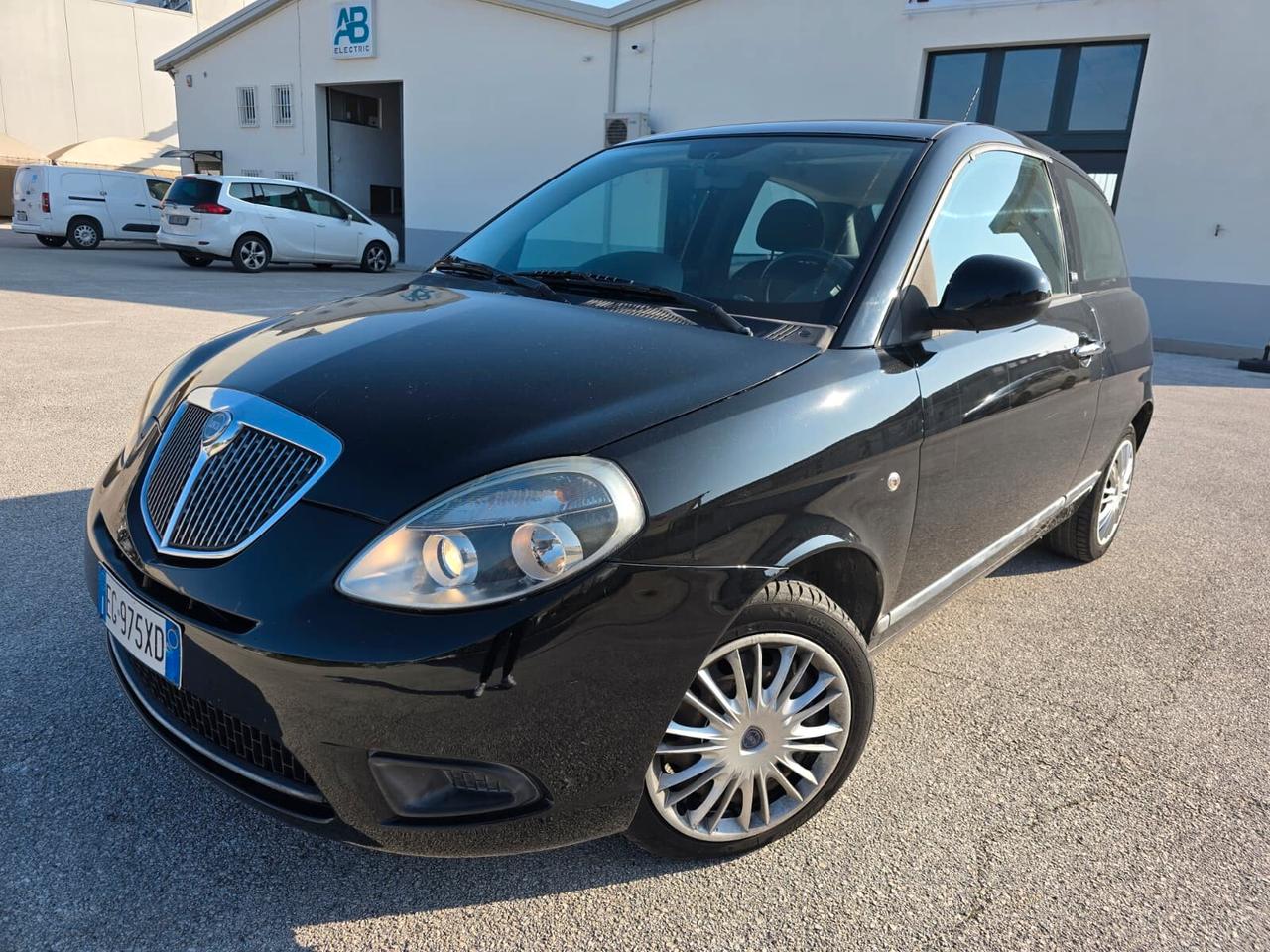 Lancia Ypsilon 1.2 69 CV Diva