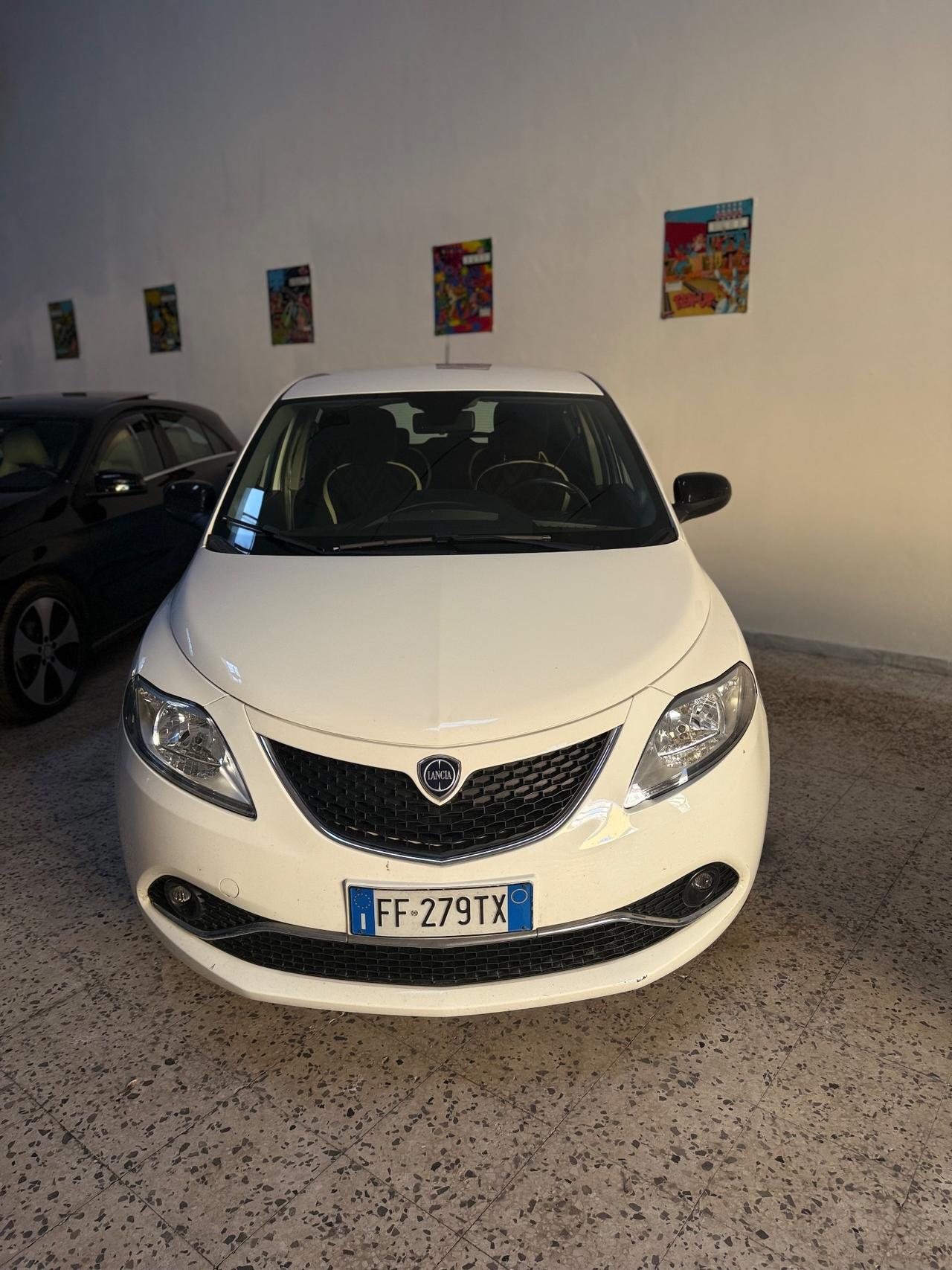 Lancia Ypsilon