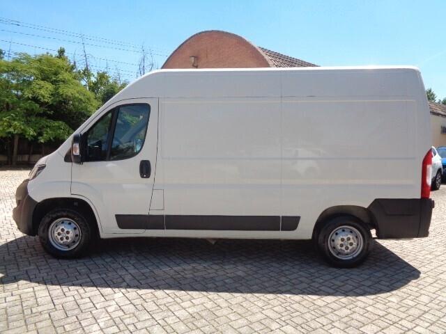 Peugeot Boxer 330 2.2 BlueHDi 120 S&S PC-TN Furgone