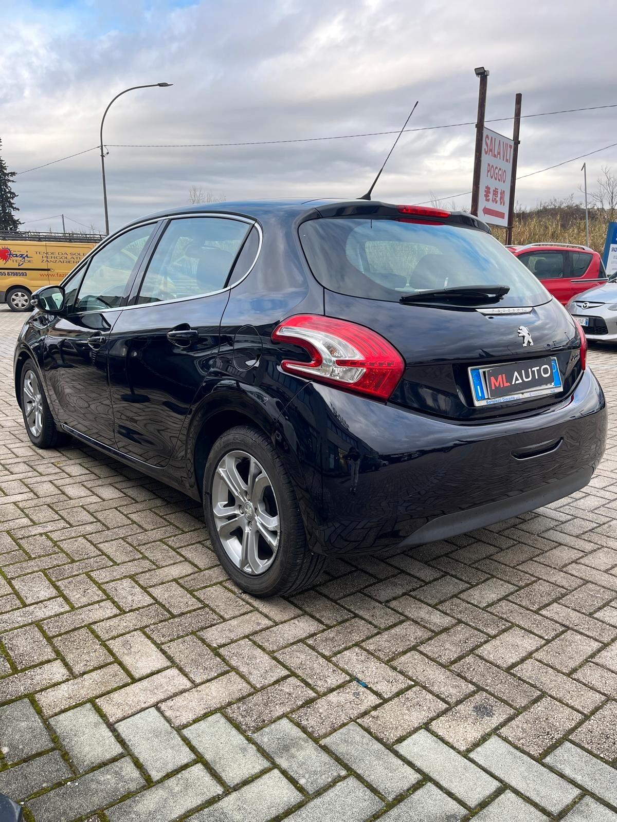 Peugeot 208 PureTech 82 5 porte Allure - OK NEOPATENTATO