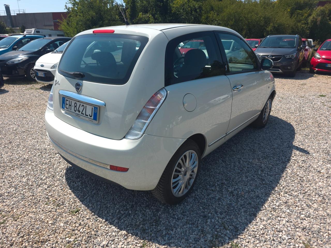 Lancia Ypsilon 1.2 69 CV Diva