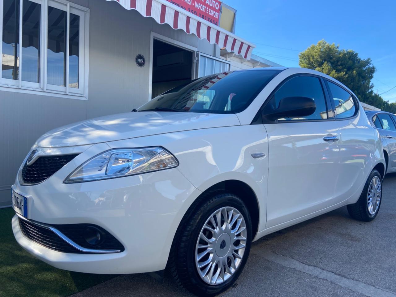 Lancia Ypsilon 1.2 69 CV GPL Nuova garanzia 12 mesi