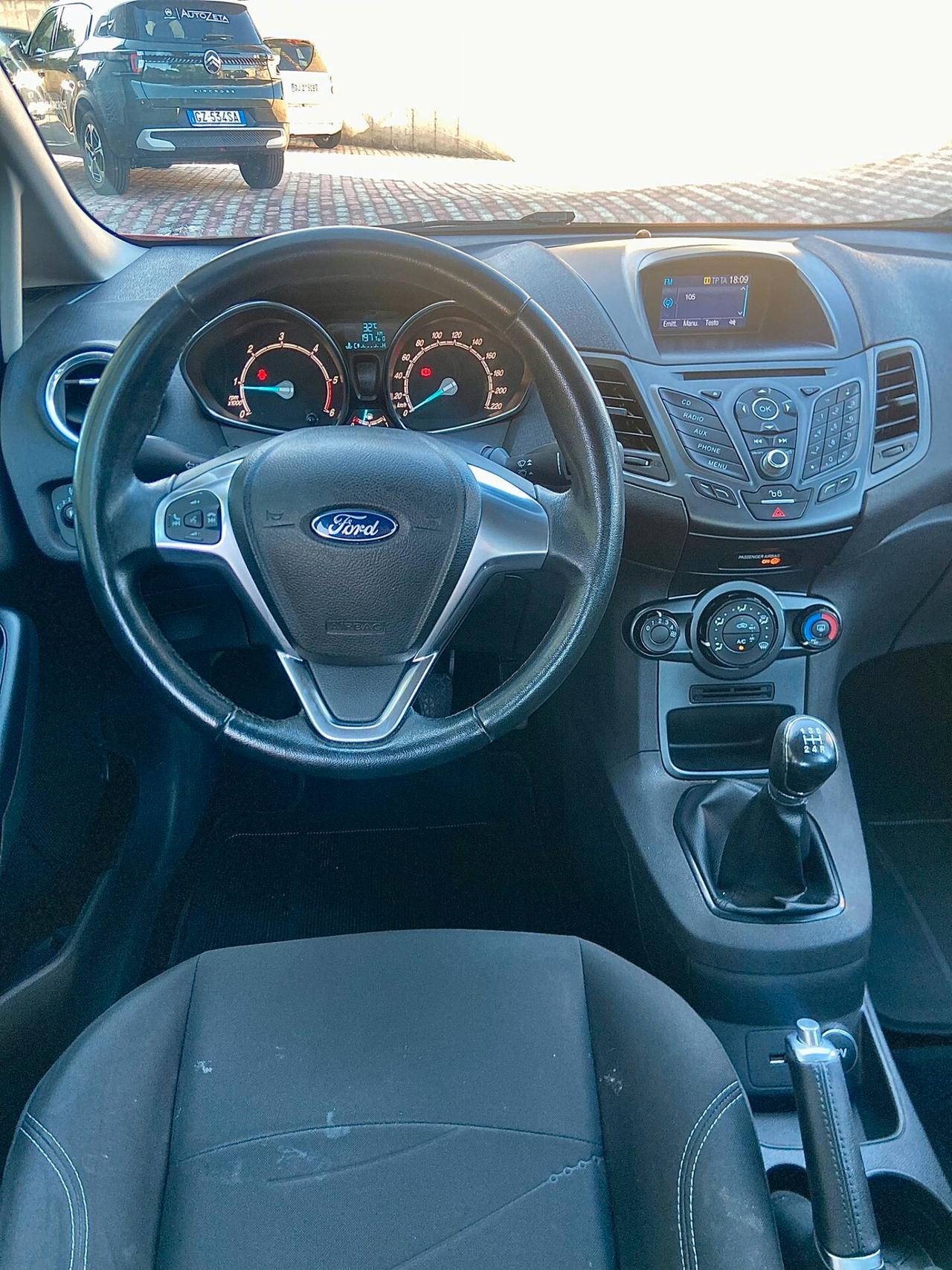 Ford Fiesta 1.5 tdci 75cv (55kw) 5p. Titanium