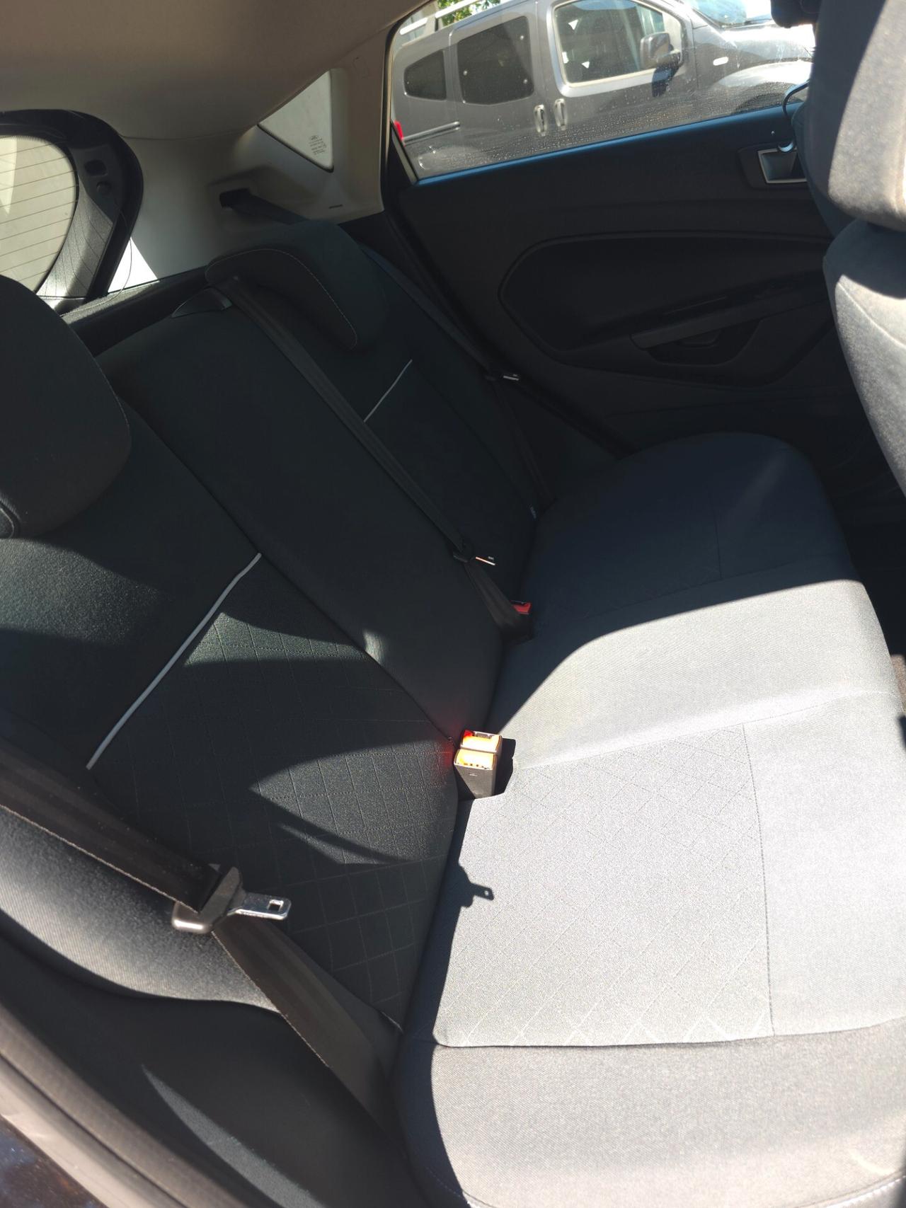 Ford Fiesta 1.4 TDCi 70CV 5 porte Titanium