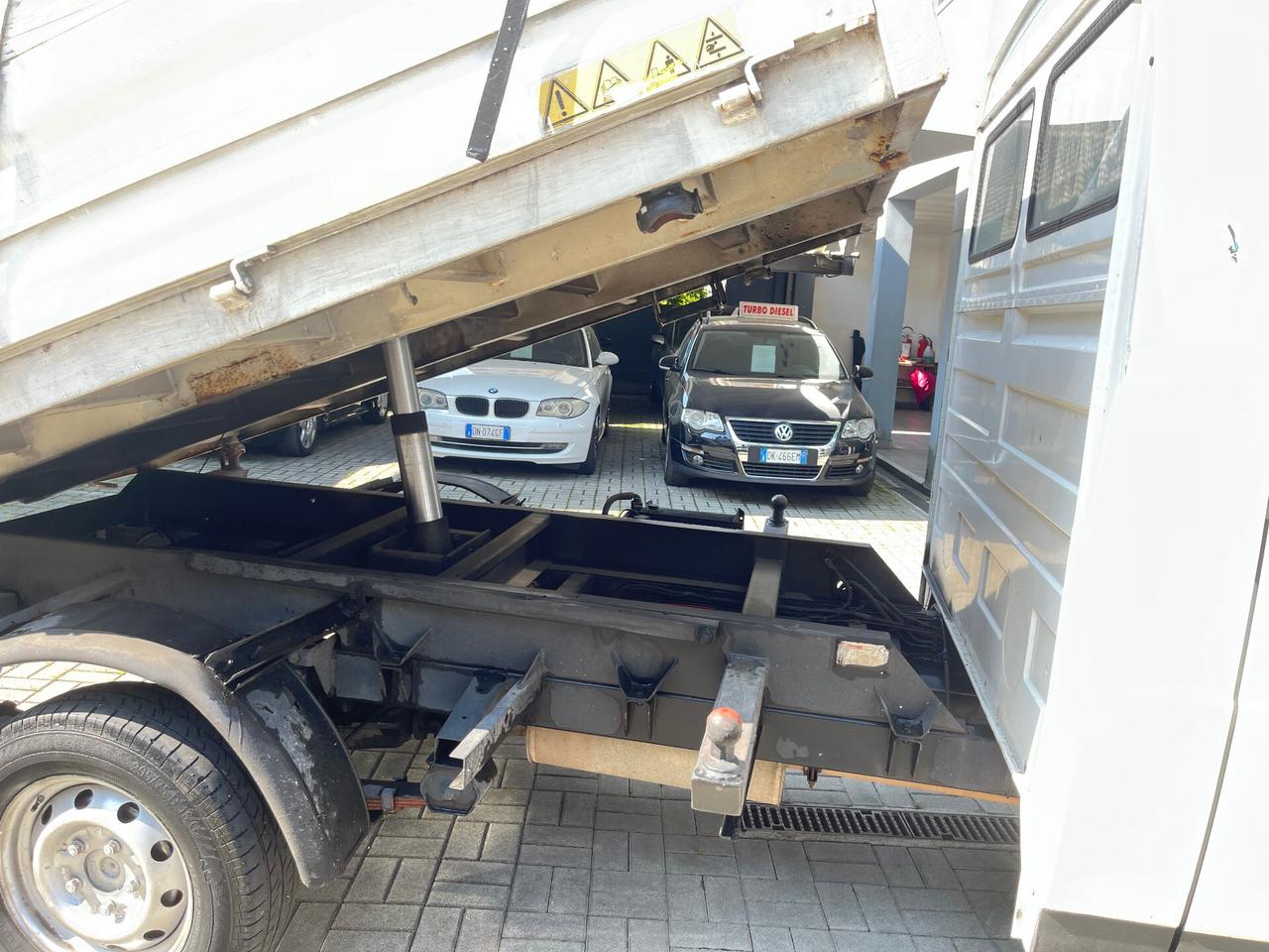 DAEWOO LUBLIN 2.4 TD - RIBALTABILE TRILATERALE - PORTATA 950 KG. - AUTOCARRO 3 POSTI