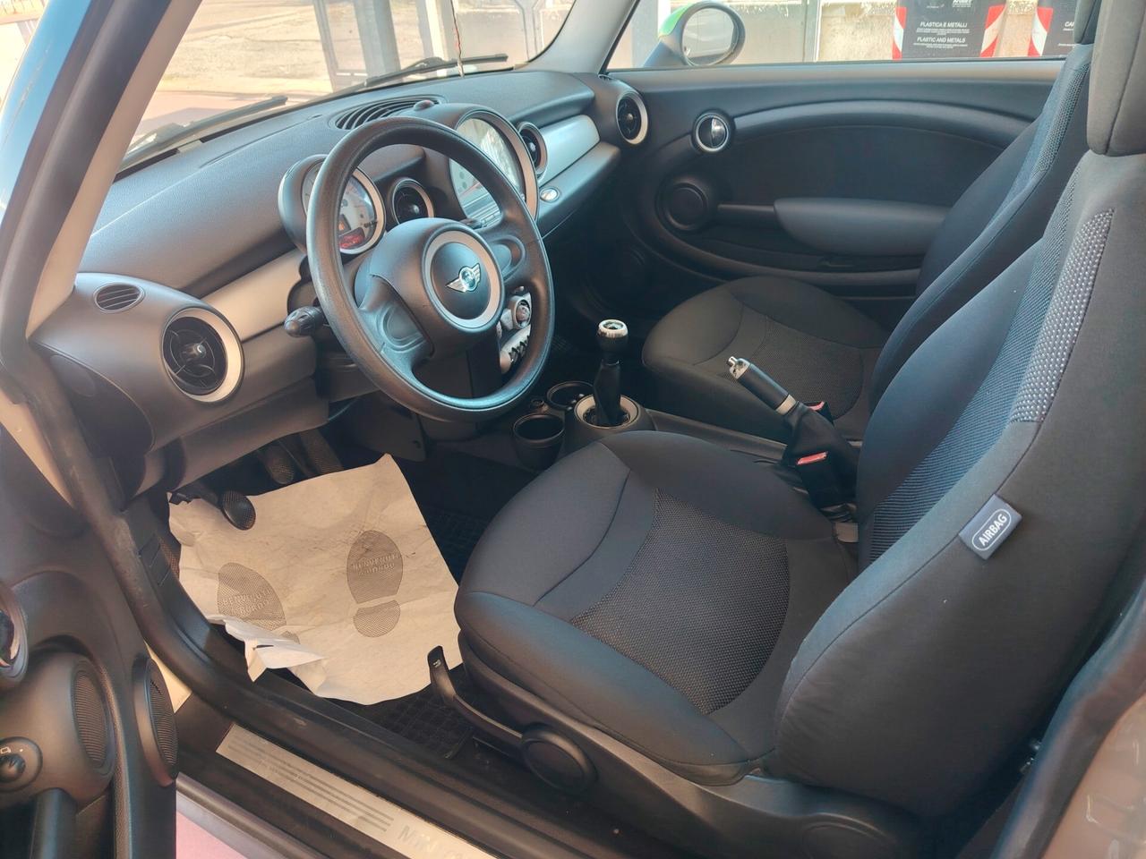 Mini 1.6 16V Cooper D