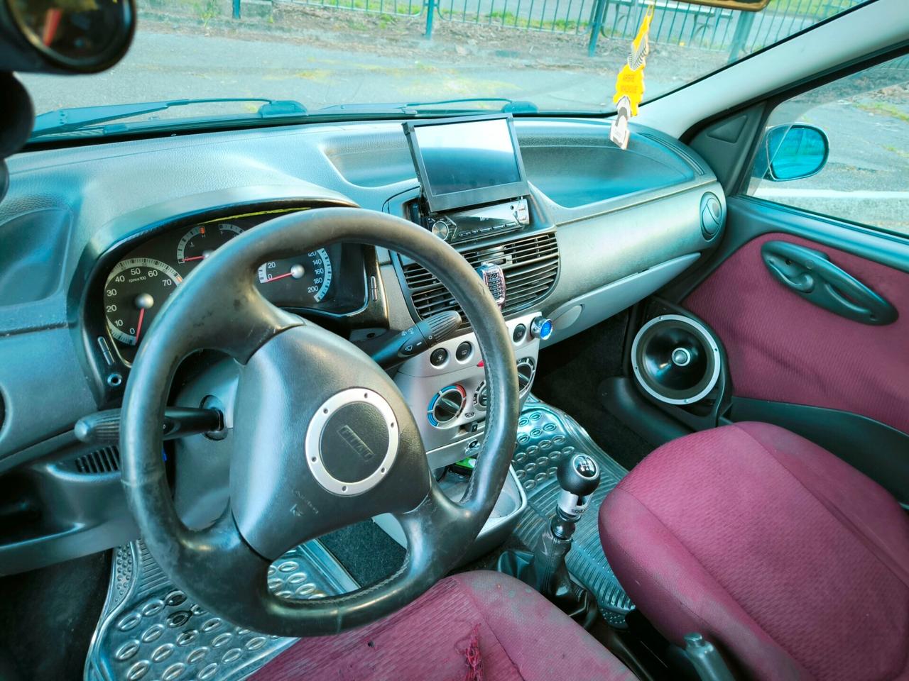 Fiat Punto 1.2 ALLESTIMENTO SPORTIVO