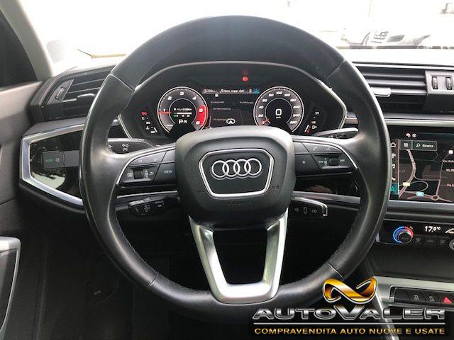 AUDI Q3 35 TDI S tronic Business Advanced