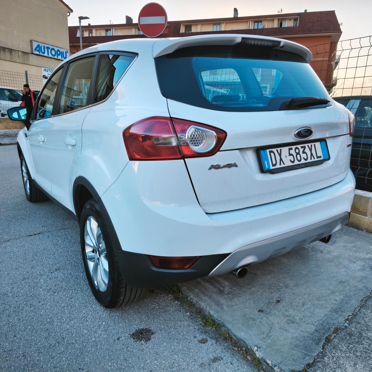 Ford Kuga Kuga+ 2.0 TDCi 136 CV 4WD DPF