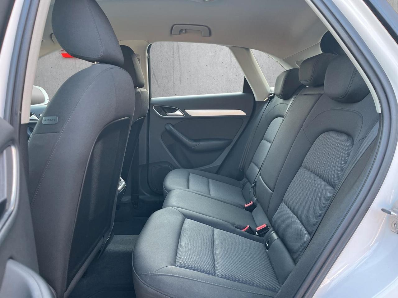 Audi Q3 2.0 TDI 120 CV Business