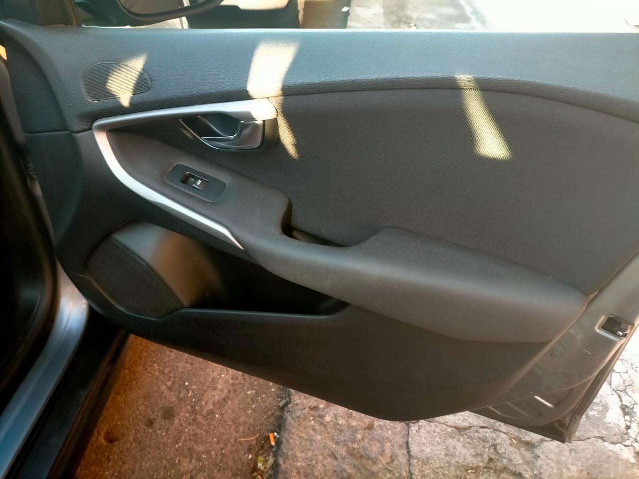 Volvo V40 Cross Country D2 Style Plus