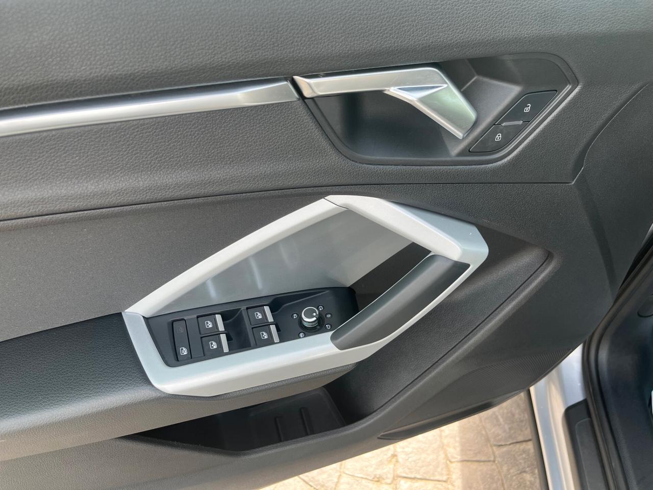 Audi Q3 35 TDI S tronic Business Advanced