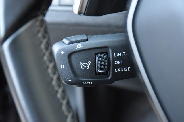 PEUGEOT 5008 BlueHDi 130 S&S EAT8 GT Line