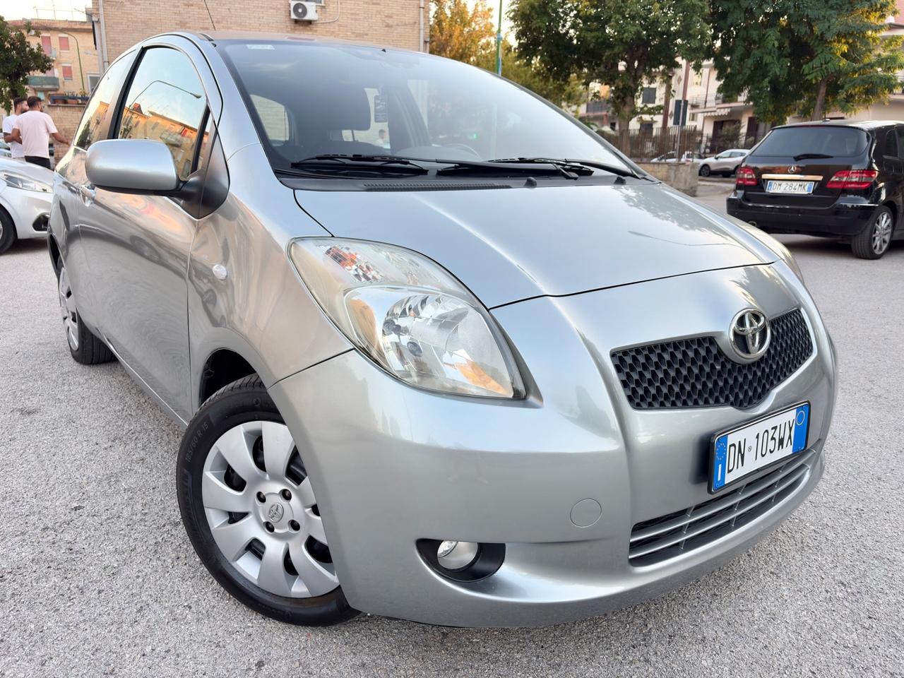 Toyota Yaris 1.3 benz. automatica 138000km