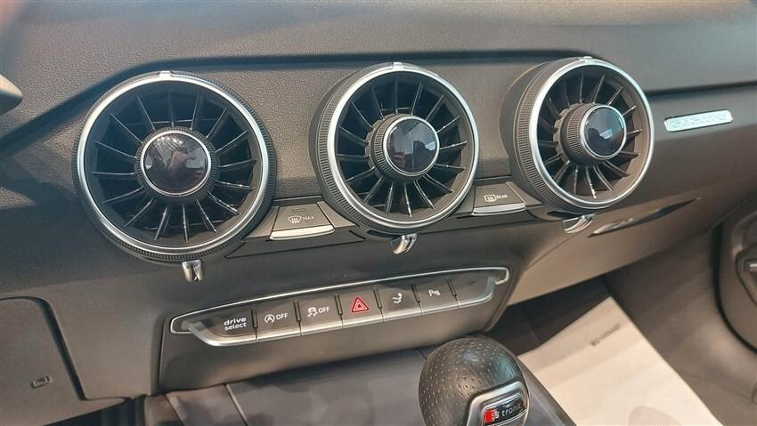 Audi TT Roadster 2.0 TFSI quattro S tronic