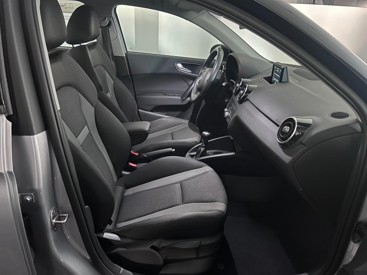 Audi A1 SPB Sportback 1.4 tdi 90cv Design LED/PDC PERFET.