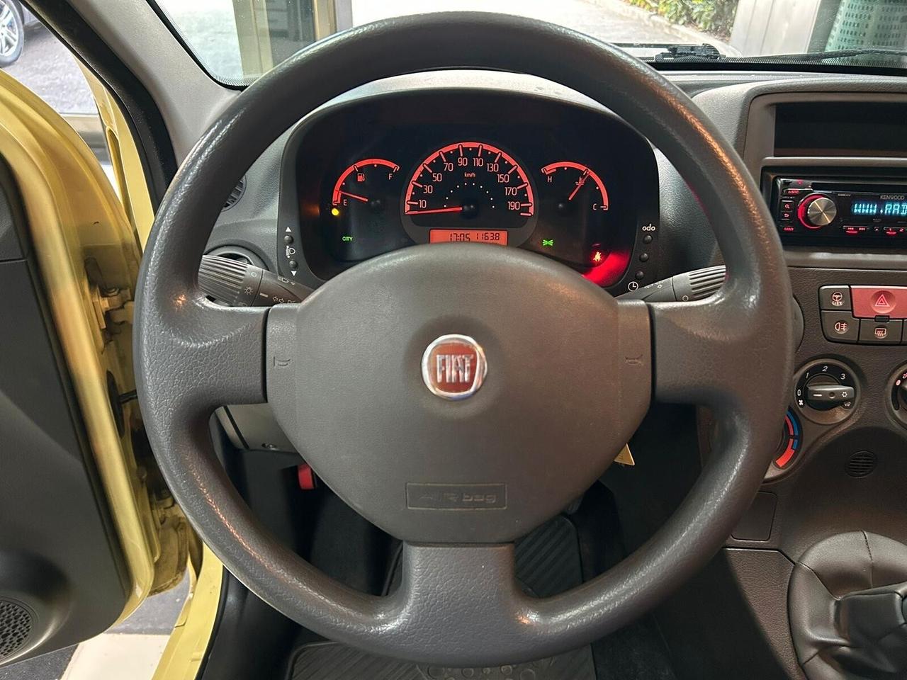 FIAT PANDA 1.1 – ANNO 2010 – SOLO 63.500 KM – GARANZIA 12 MESI
