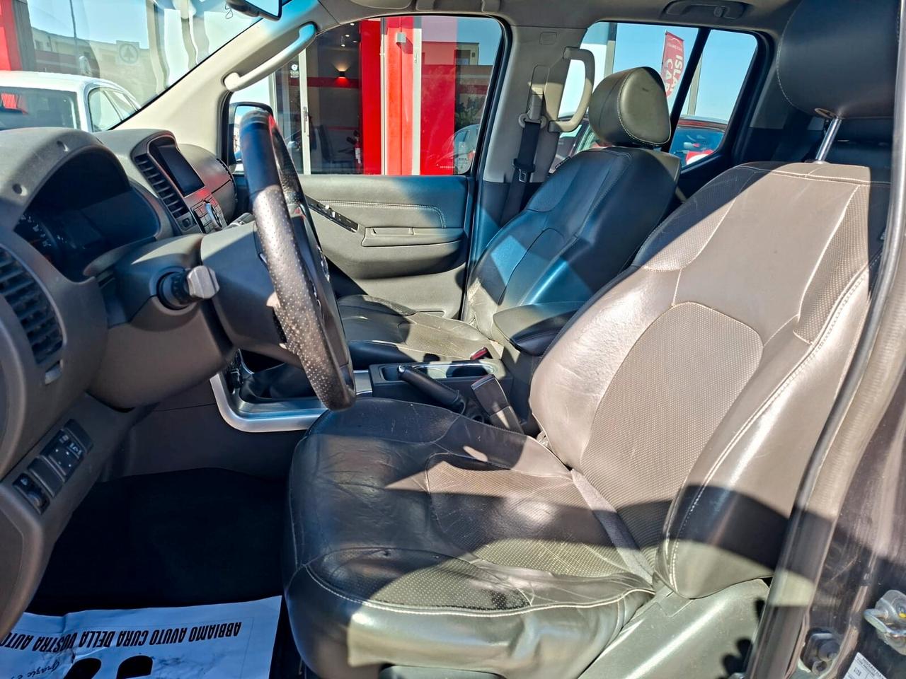 Nissan Navara 2.5 dCi 190CV
