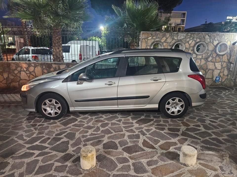 Peugeot 308 2.0 HDi 5p. Féline