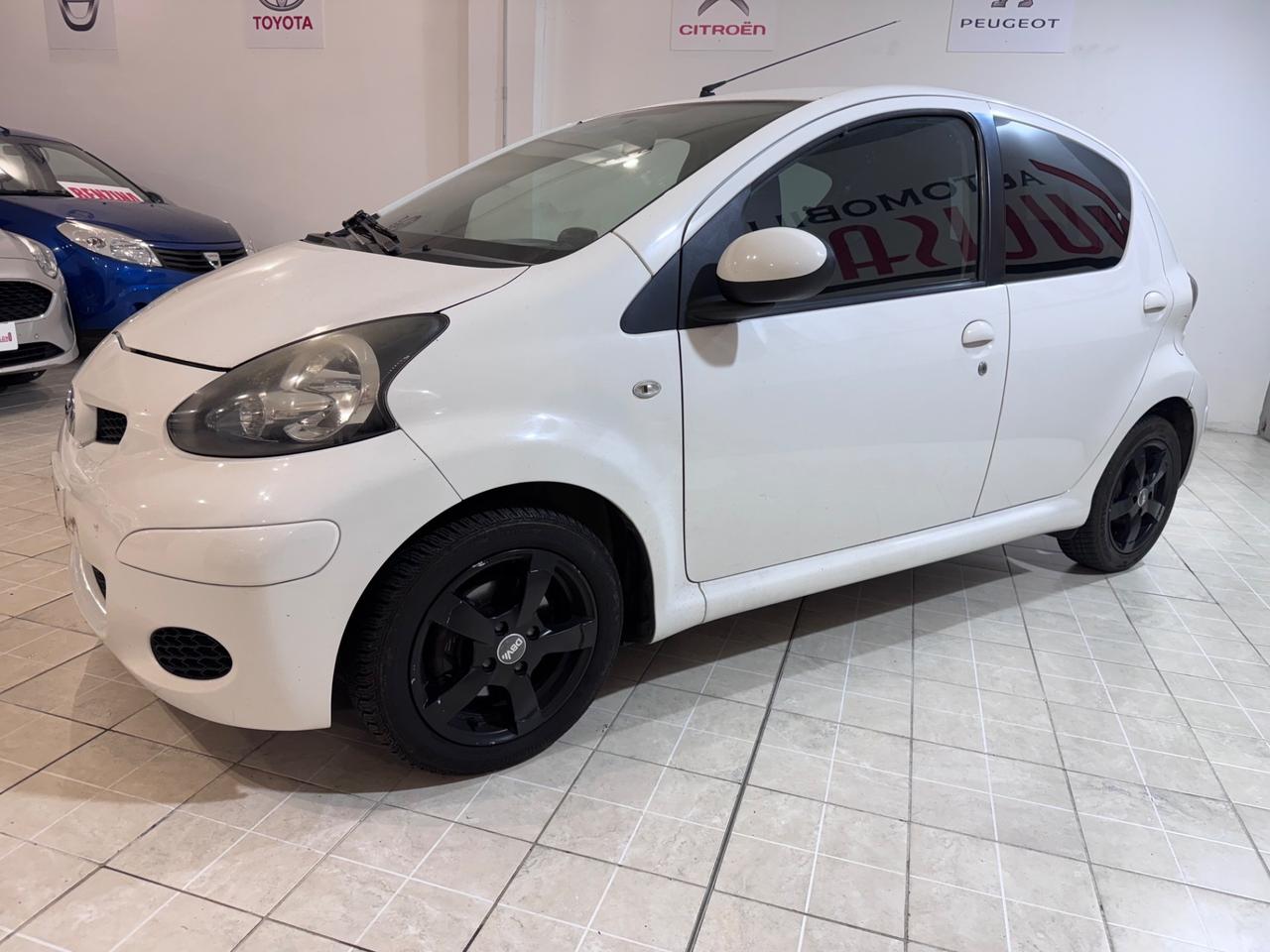 Toyota Aygo 1.0 12V VVT-i 5 porte Sol Connect