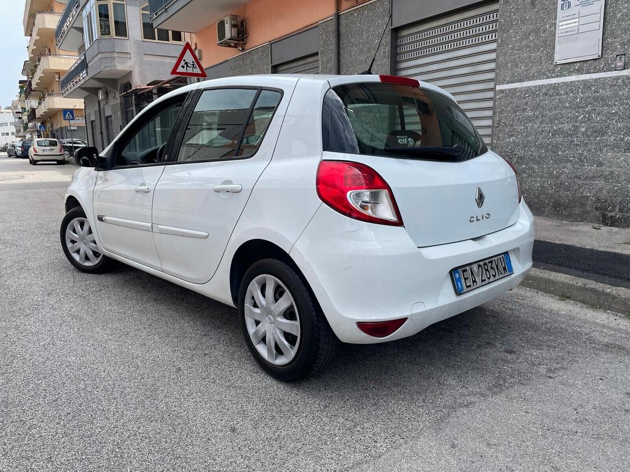 Renault Clio 1.2 16V 5 porte Confort