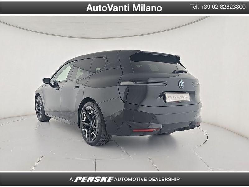 BMW iX xDrive50 Pacchetto Sportivo