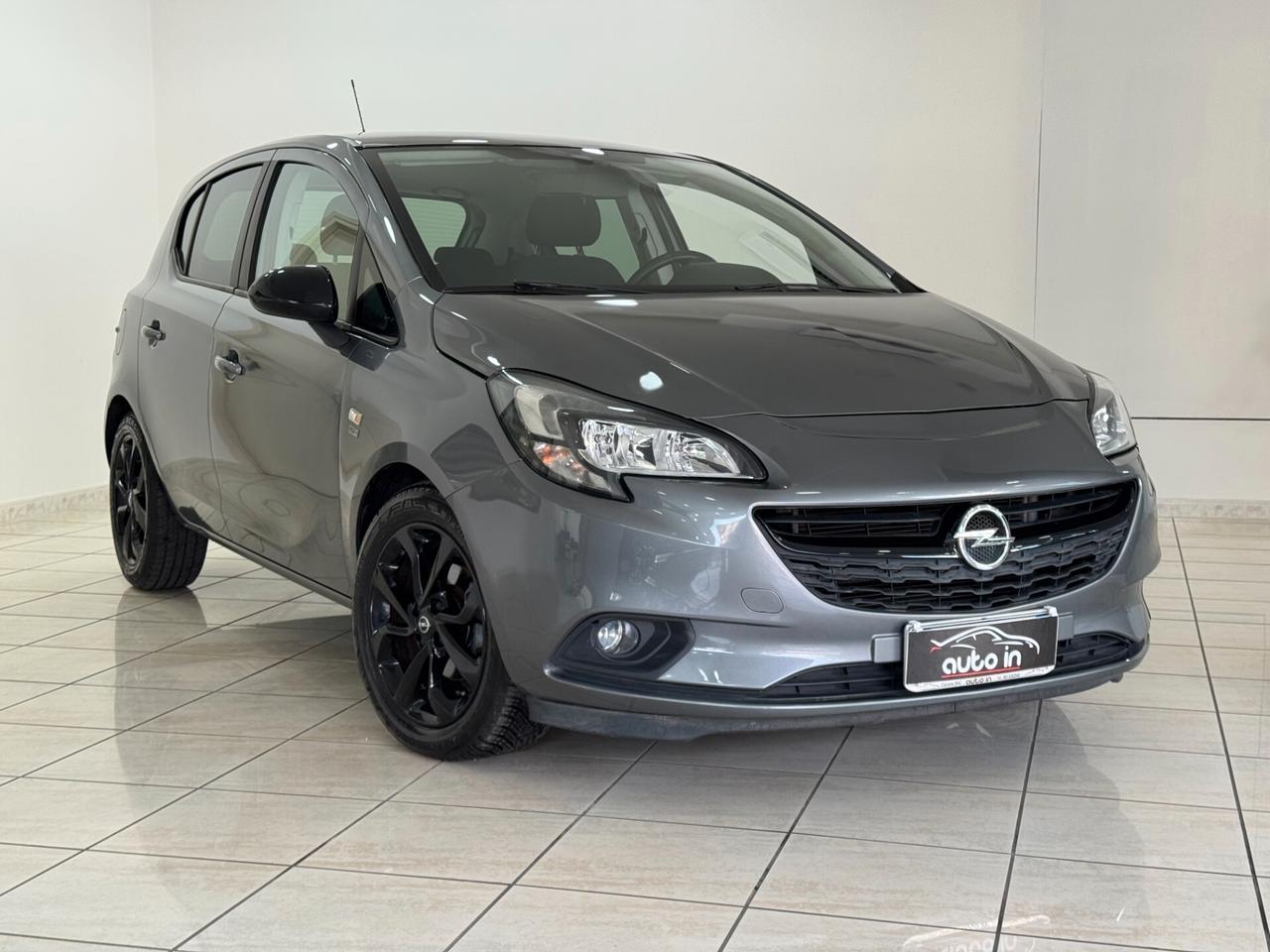 Opel Corsa 1.4 75cv 5 porte Black Edition