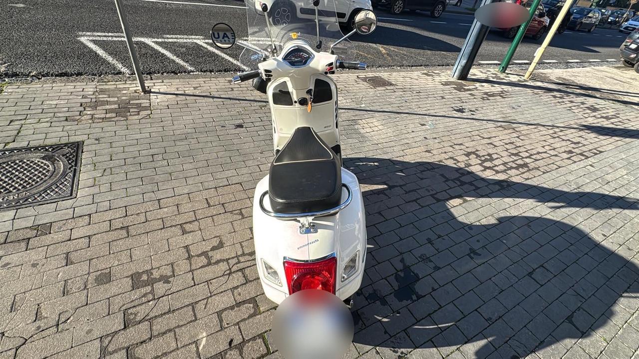 Vespa GTS 300 del 2018 USATO