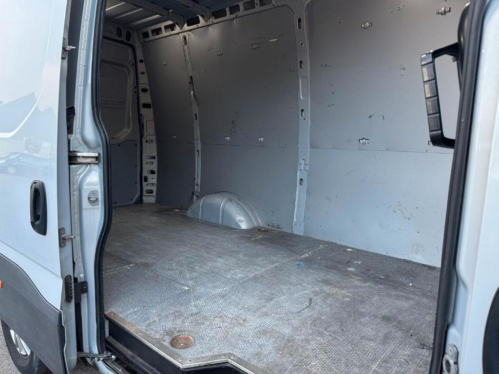 IVECO Daily (2014-->) - Daily 35S14A8V 2.3 HPT PM-SL-TM Furgone Hi