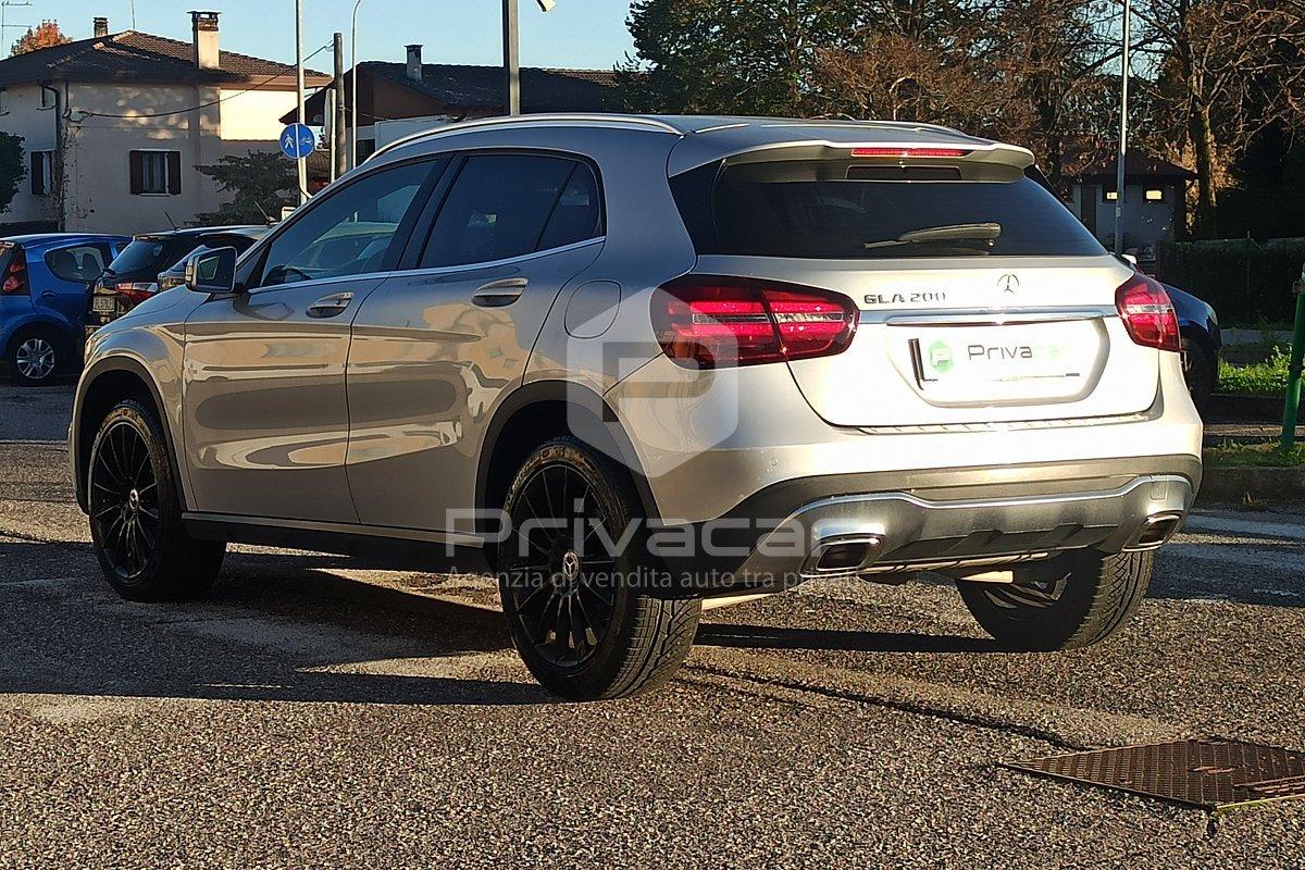 MERCEDES GLA 200 Sport