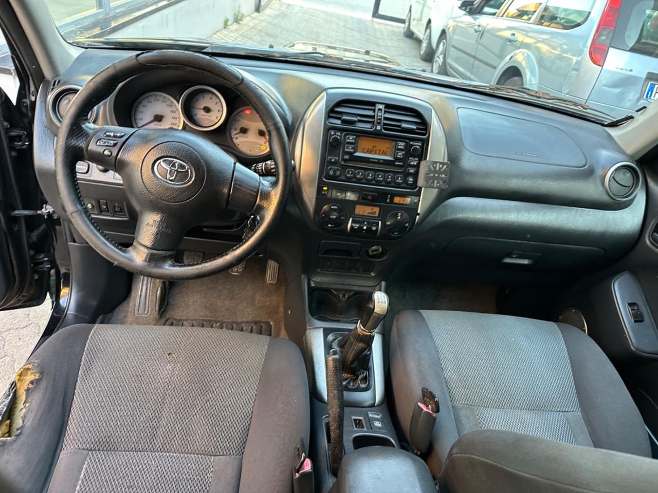 Toyota Rav 4 D4D 115 CV Gancio traino 5P 2004