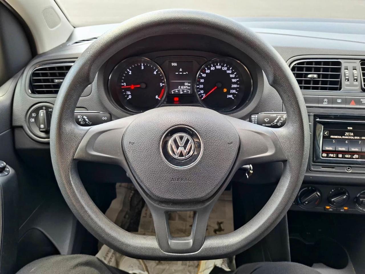 Volkswagen Polo 1.4 TDI 75cv Comfortline 2015
